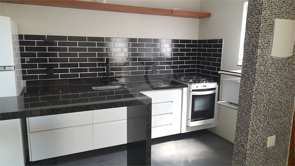 Casa à venda com 2 suítes no condomínio Residencial Matos, São Paulo - SP