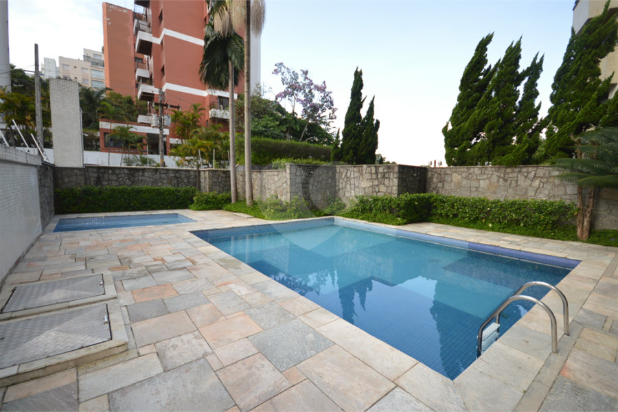 Apartamento à venda com 4 quartos, sendo 2 suítes, em Morumbi, São Paulo, SP