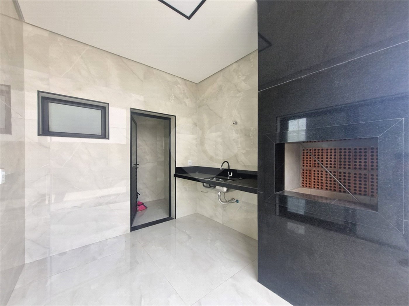 Casa à venda com 3 quartos, sendo 1 suíte,  no condomínio Reserva Ipanema I, Sorocaba - SP