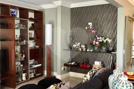 Apartamento à venda com 3 suítes em Vila Suzana, São Paulo, SP