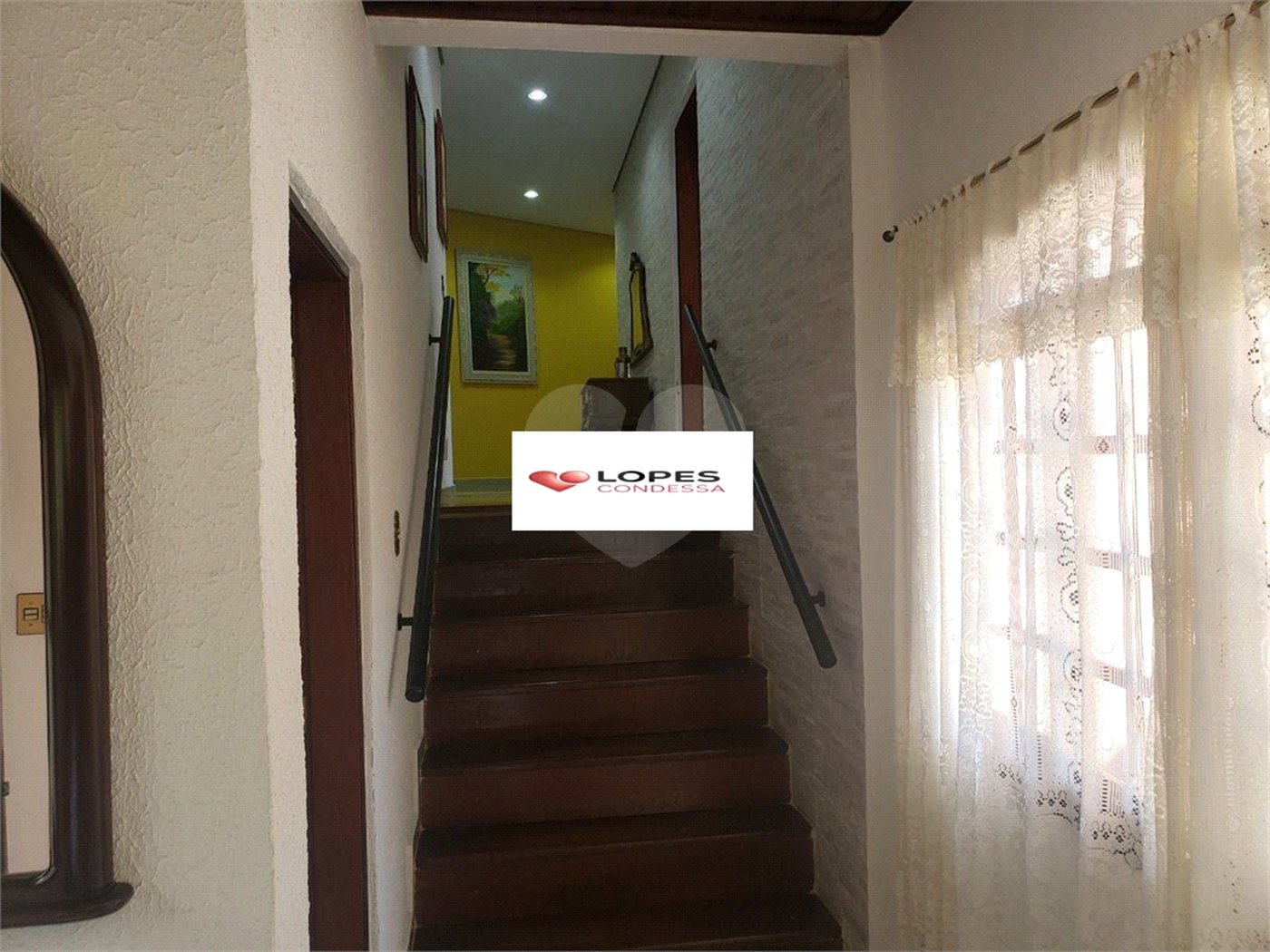 Casa à venda com 4 quartos, sendo 2 suítes, no condomínio Alpes da Cantareira, Mairiporã - SP