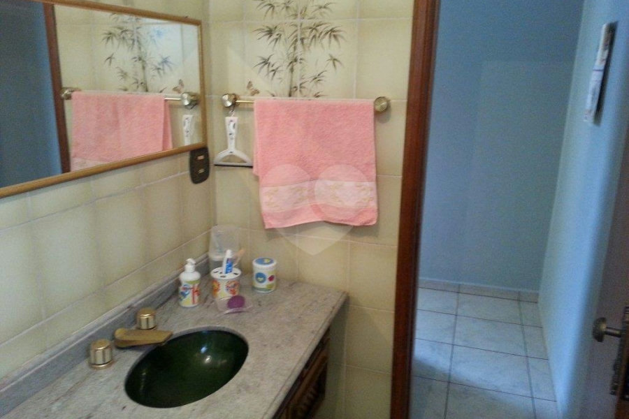 Sobrado à venda com 3 quartos, sendo 1 suíte, em Vila Galvão, Guarulhos, SP