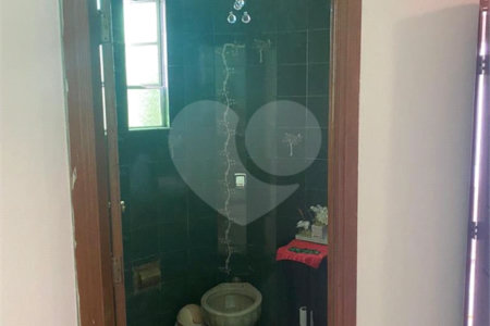 Casa à venda com 3 quartos, sendo 1 suíte,  em Vila Oliveira, Mogi das Cruzes, SP