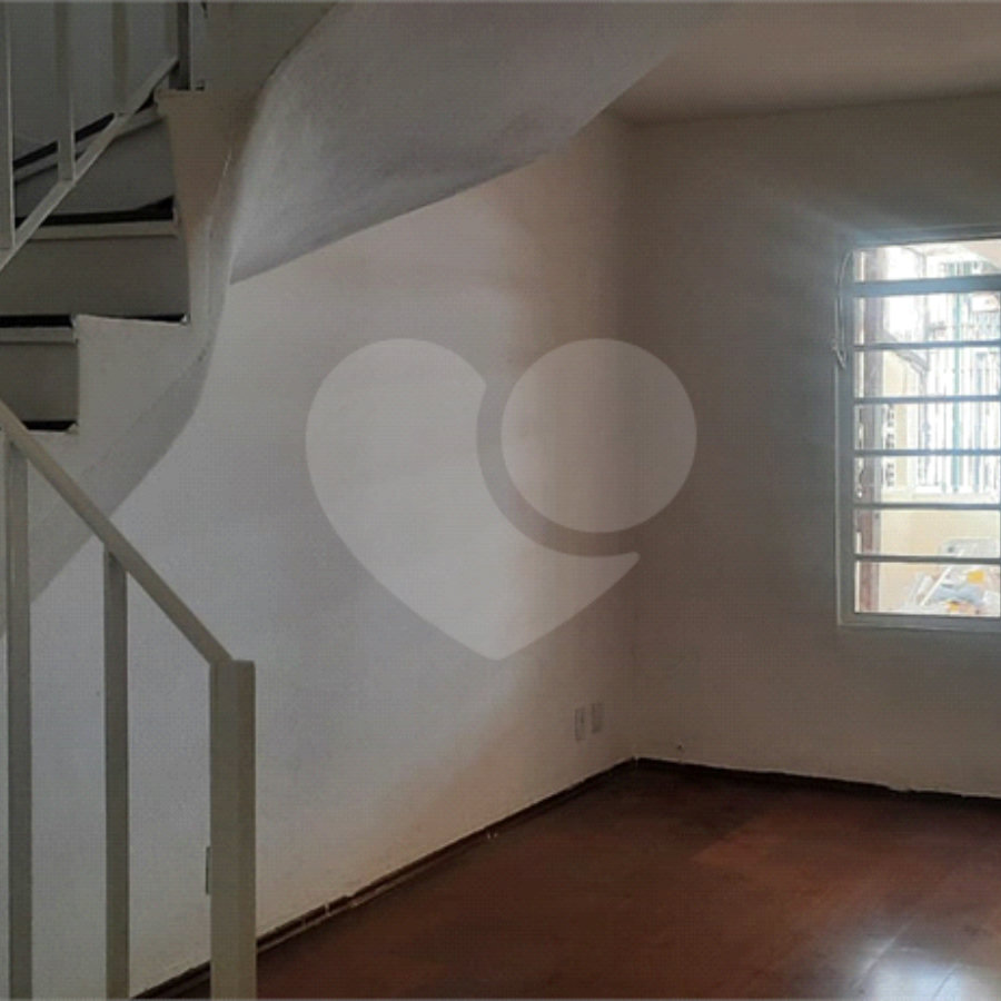 Sobrado à venda com 3 quartos em Rio Pequeno, São Paulo, SP