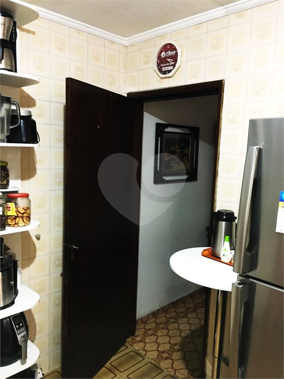 Sobrado à venda com 4 quartos, sendo 1 suíte,  em Vila Gomes, São Paulo, SP