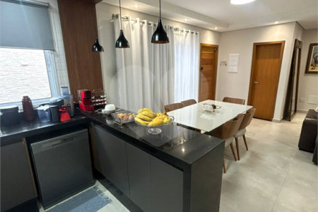Sobrado à venda com 3 quartos, sendo 1 suíte, em Santa Teresinha, São Paulo, SP