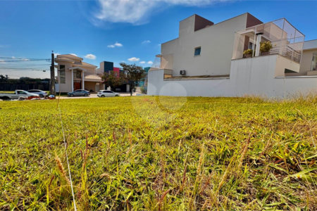 Terreno à venda no condomínio Colinas do Sol, Sorocaba - SP