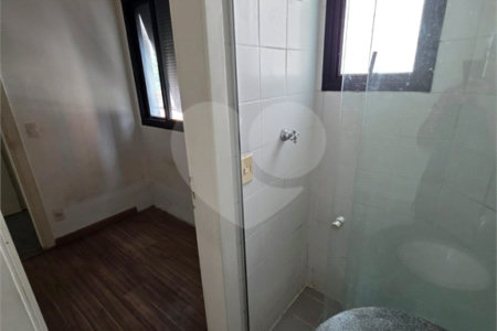 Apartamento à venda com 3 suítes em Vila Uberabinha, São Paulo, SP