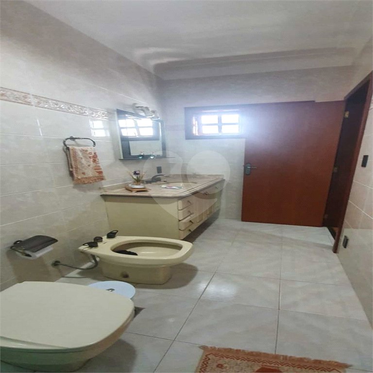 Casa à venda com 4 quartos, sendo 3 suítes, no condomínio Village Terras de Indaiá, Indaiatuba - SP