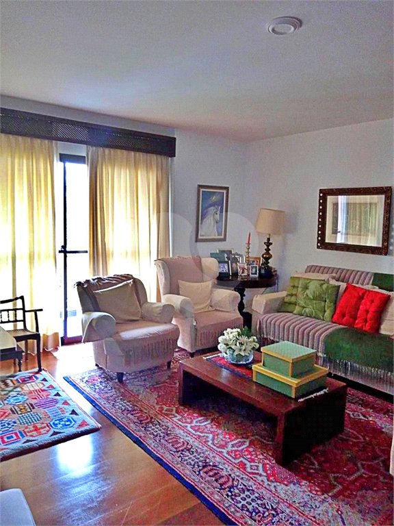Apartamento à venda com 4 quartos, sendo 3 suítes, em Indianópolis, São Paulo, SP