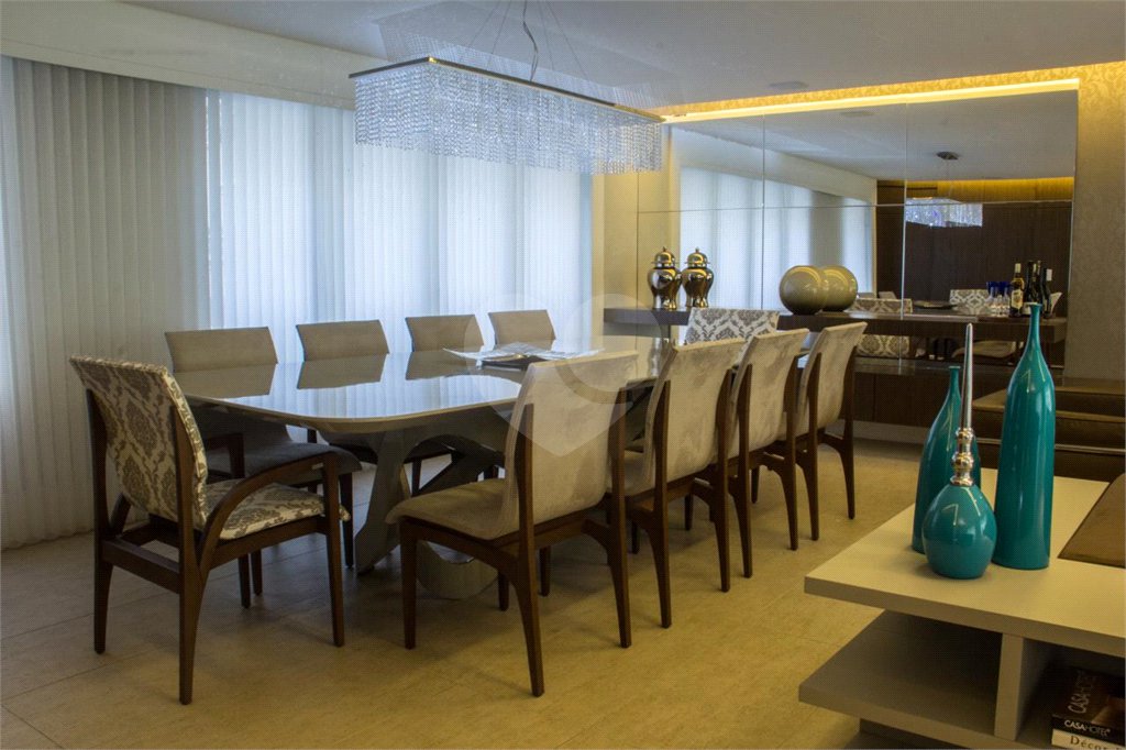 Apartamento à venda com 4 quartos, sendo 3 suítes, em Alto da Boa Vista, São Paulo, SP