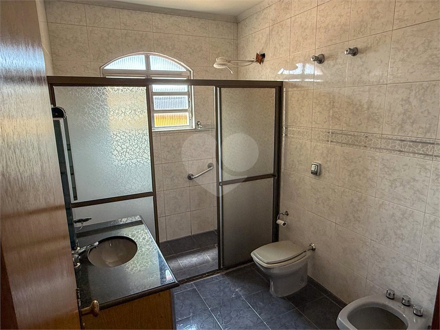Sobrado à venda com 3 quartos, sendo 1 suíte, em Cidade Líder, São Paulo, SP
