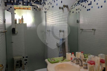 Sobrado à venda ou para alugar com 5 quartos, sendo 3 suítes, em Jardim Marajoara, São Paulo, SP