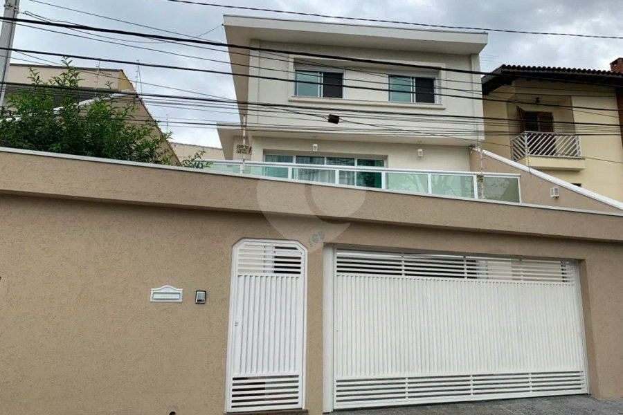 Sobrado à venda com 3 quartos, sendo 2 suítes,  em Tremembé, São Paulo, SP