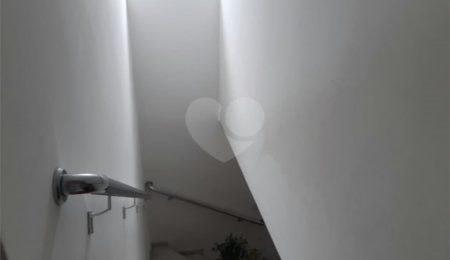 Sobrado à venda com 3 quartos, sendo 1 suíte,  em Tremembé, São Paulo, SP