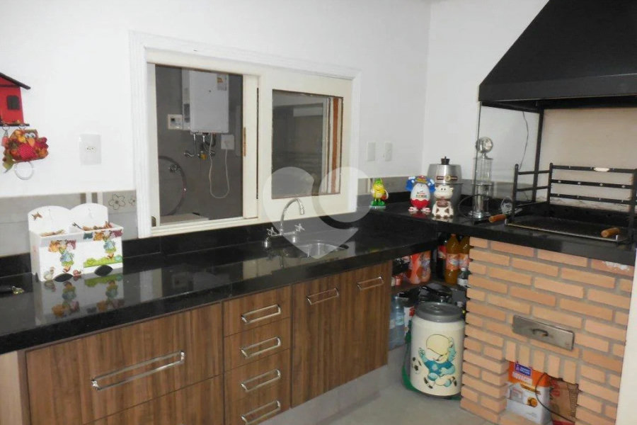 Casa à venda com 3 quartos, sendo 1 suíte, no condomínio Residencial Morada do Horto, São Paulo - SP