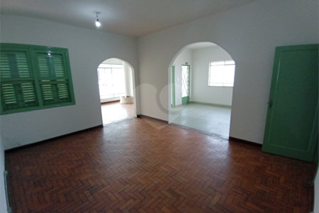 Casa à venda com 3 quartos no Centro, Vinhedo, SP