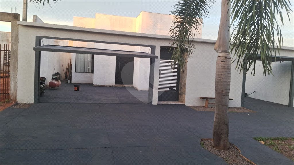 Casa à venda com 3 quartos, sendo 2 suítes,  em Ipê, Três Lagoas, MS