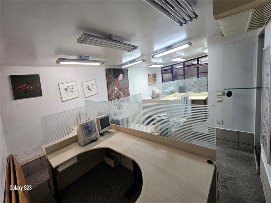 Casa à venda com 8 quartos, sendo 2 suítes, em Indianópolis, São Paulo, SP