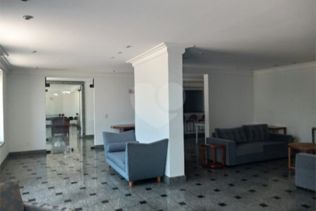 Apartamento à venda com 3 suítes em Vila Suzana, São Paulo, SP