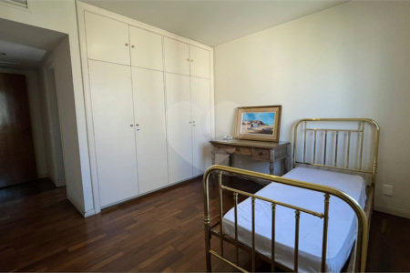 Apartamento à venda com 4 quartos, sendo 3 suítes, em Itaim Bibi, São Paulo, SP