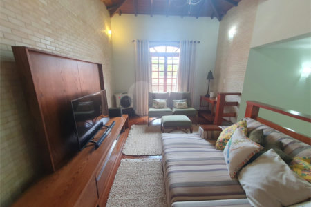 Casa à venda com 4 quartos, sendo 1 suíte, no condomínio Parque São Gabriel, Itatiba - SP