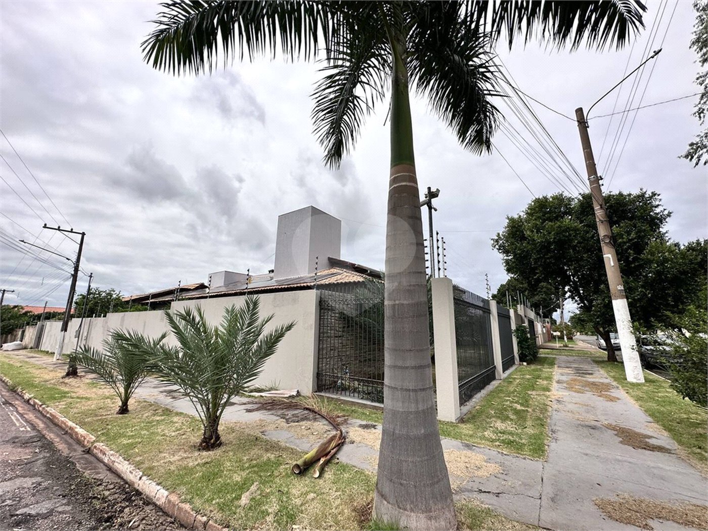 Casa à venda com 3 suítes no Centro-norte, Várzea Grande, MT