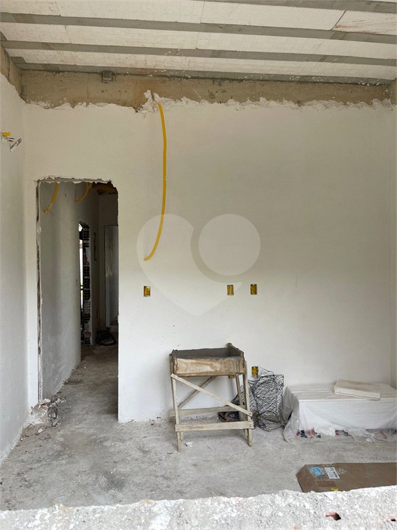 Casa à venda com 3 quartos, sendo 2 suítes, no condomínio Grand Park, Rio de Janeiro - RJ