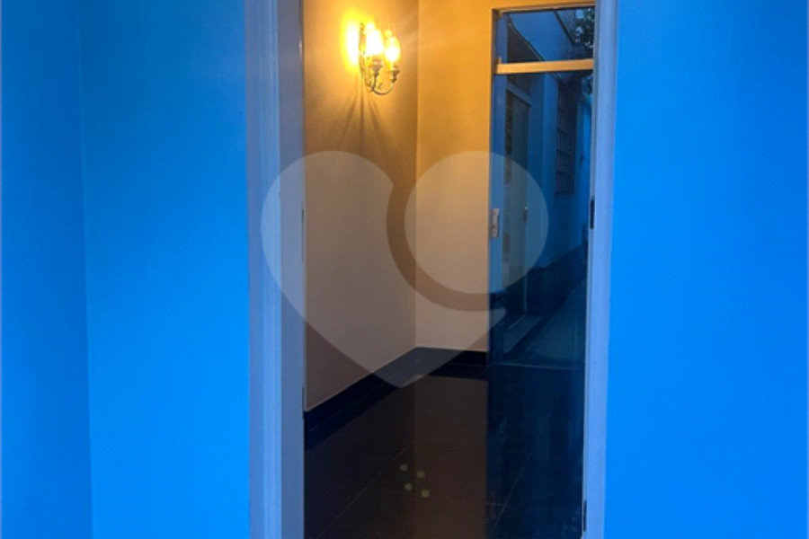 Sobrado à venda com 4 quartos, sendo 3 suítes, em Santana, São Paulo, SP