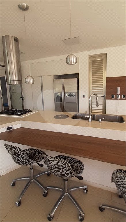 Casa à venda com 5 suítes em Tanque, Atibaia, SP