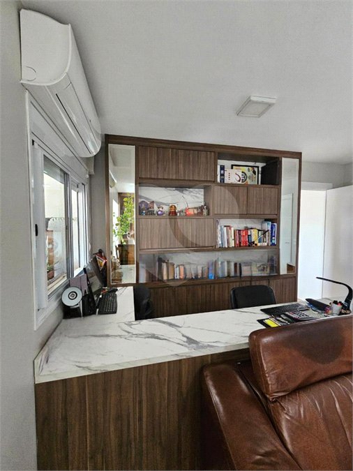Apartamento à venda com 2 suítes em Vila Anastácio, São Paulo, SP