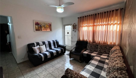 Casa à venda com 4 quartos, sendo 1 suíte,  em Parada Inglesa, São Paulo, SP