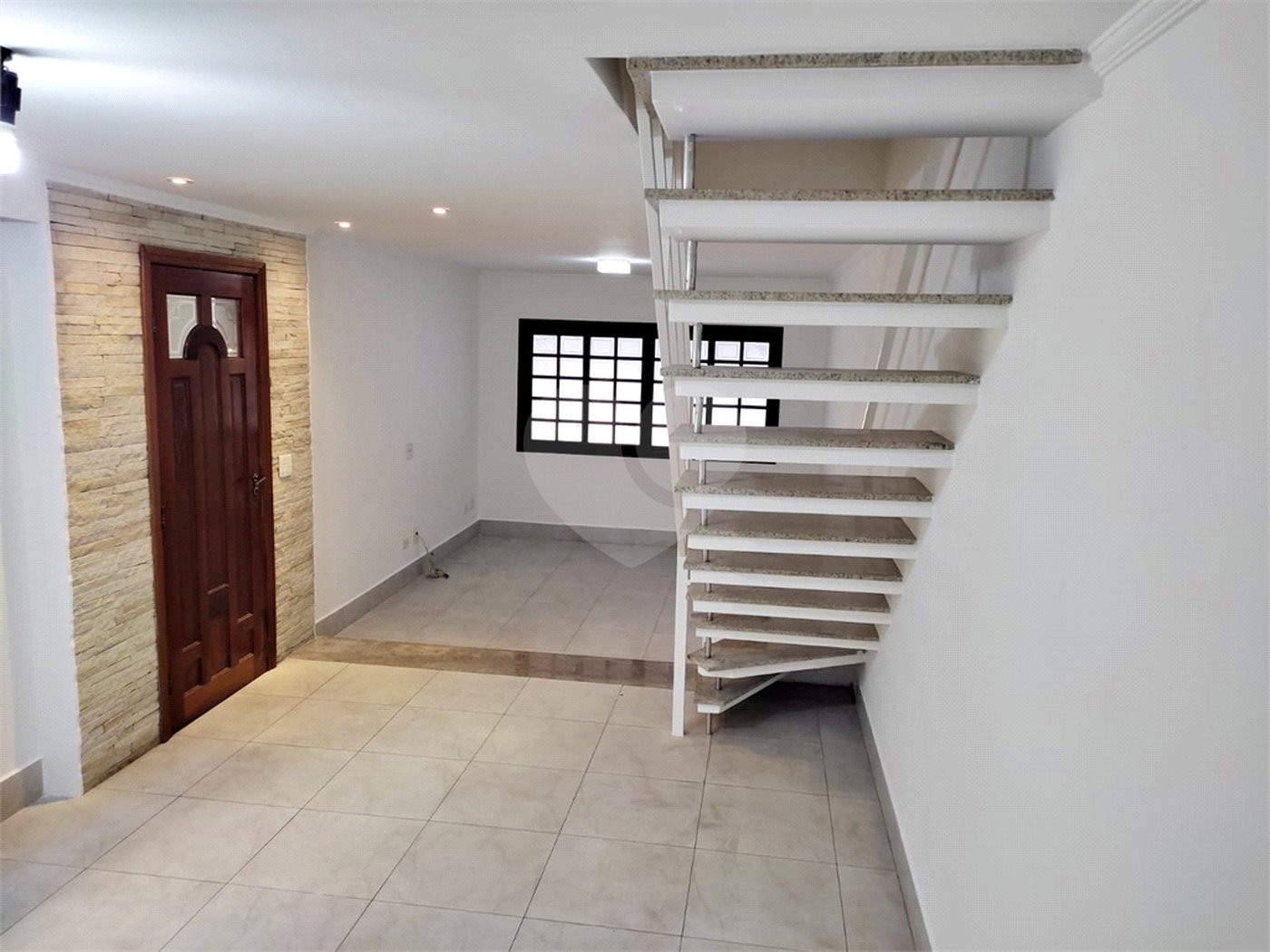 Sobrado à venda com 3 quartos, sendo 1 suíte,  em Vila Medeiros, São Paulo, SP