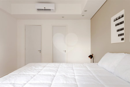 Apartamento à venda com 3 quartos, sendo 1 suíte, em Itaim Bibi, São Paulo, SP
