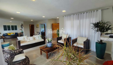 Casa à venda com 6 suítes no condomínio Portal Ouro Verde, Atibaia - SP