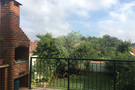 Sobrado à venda ou para alugar com 3 quartos, sendo 1 suíte, em Dos Casa, São Bernardo do Campo, SP
