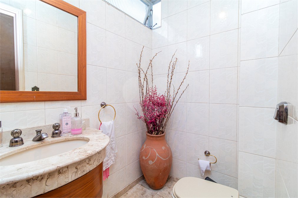 Apartamento à venda com 4 quartos, sendo 1 suíte,  em Higienópolis, São Paulo, SP