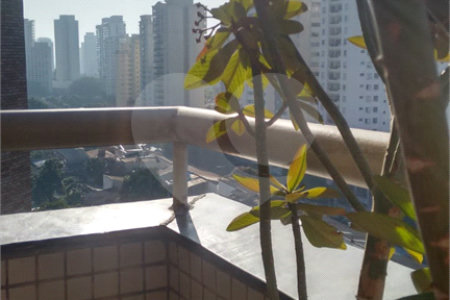Apartamento à venda com 3 quartos, sendo 1 suíte,  em Vila Romana, São Paulo, SP