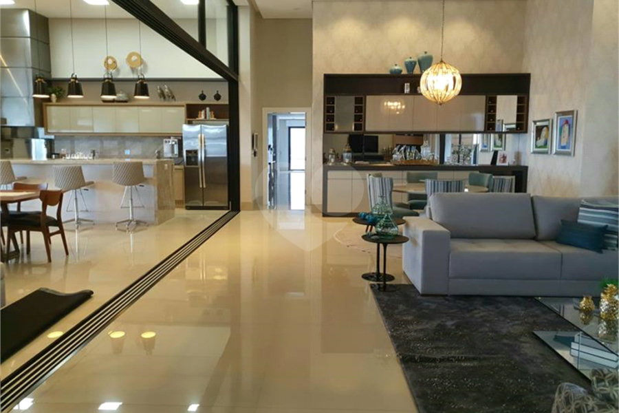 Casa à venda com 5 suítes no condomínio Residencial Villagio, Americana - SP
