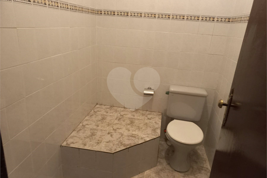 Sobrado à venda ou para alugar com 4 quartos, sendo 1 suíte,  em Barro Branco (zona Norte), São Paulo, SP