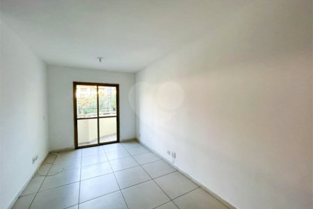 Apartamento à venda com 3 quartos, sendo 1 suíte,  em Planalto Paulista, São Paulo, SP