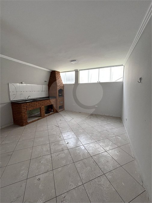 Sobrado à venda com 3 quartos, sendo 1 suíte, em Vila Invernada, São Paulo, SP