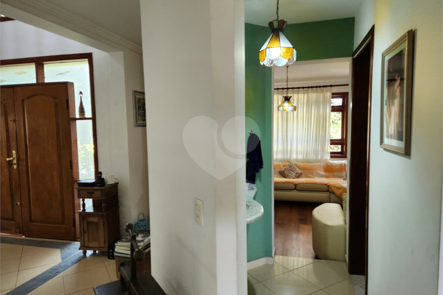 Casa à venda com 5 suítes no condomínio Suíça da Cantareira, Mairiporã - SP