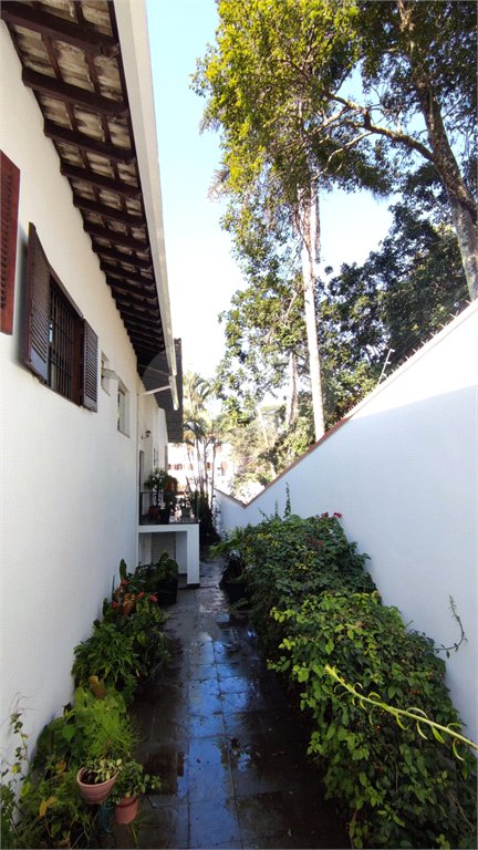Sobrado à venda com 4 quartos, sendo 2 suítes, em Interlagos, São Paulo, SP