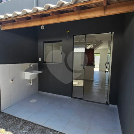 Casa à venda com 2 quartos no condomínio Mirela, Rio de Janeiro - RJ