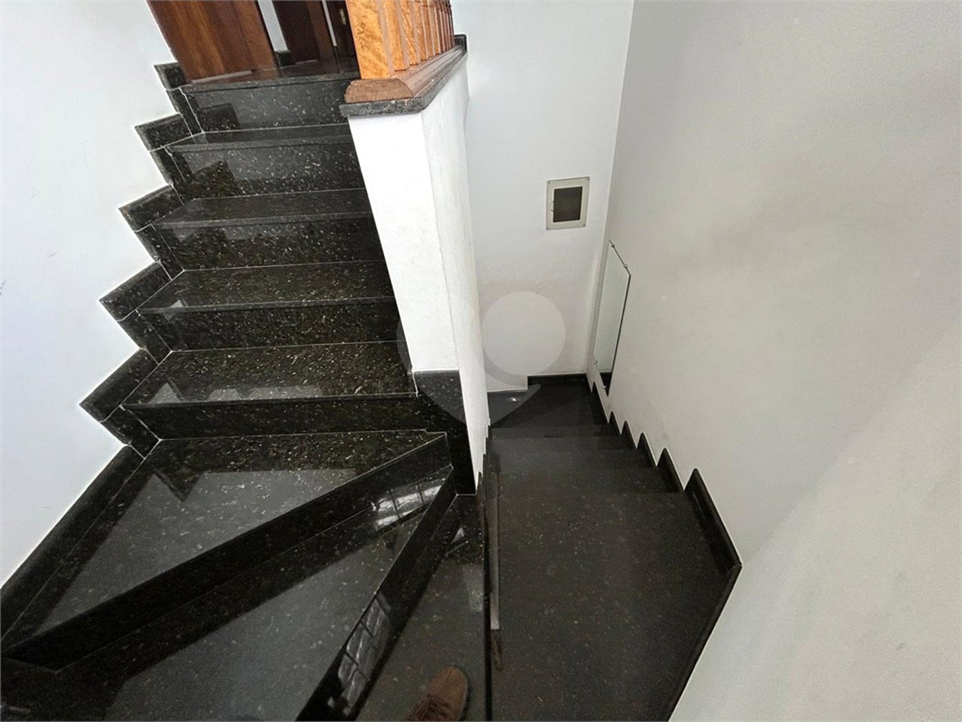 Sobrado à venda com 5 quartos, sendo 1 suíte, em Jardim Marisa, São Paulo, SP
