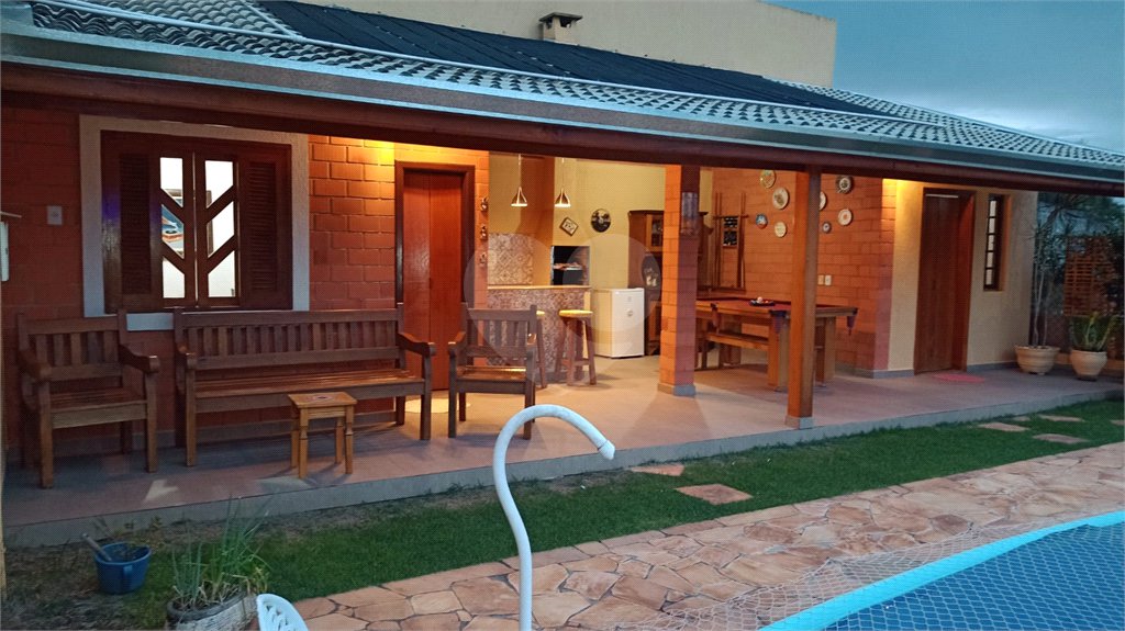 Casa à venda ou para alugar com 3 quartos, sendo 1 suíte, no condomínio Paysage Noble, Vargem Grande Paulista - SP