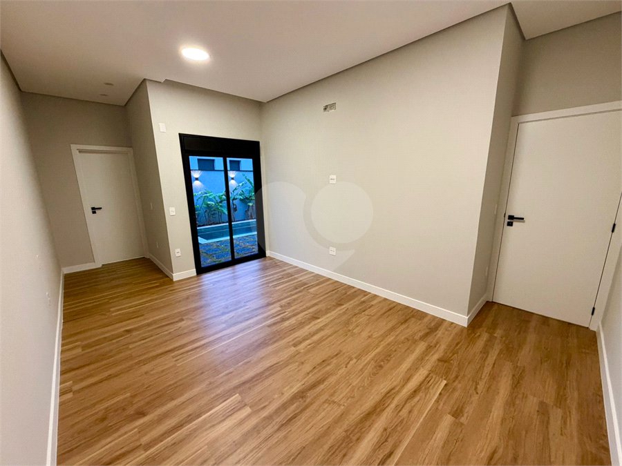 Casa à venda com 3 suítes no condomínio Le France, Sorocaba - SP