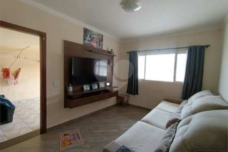 Casa à venda com 3 quartos, sendo 1 suíte, em Jardim Itanguá, Sorocaba, SP