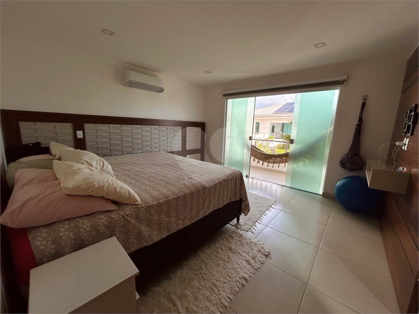 Duplex à venda com 1 quarto, sendo 3 suítes, em Taperapuan, Porto Seguro, BA